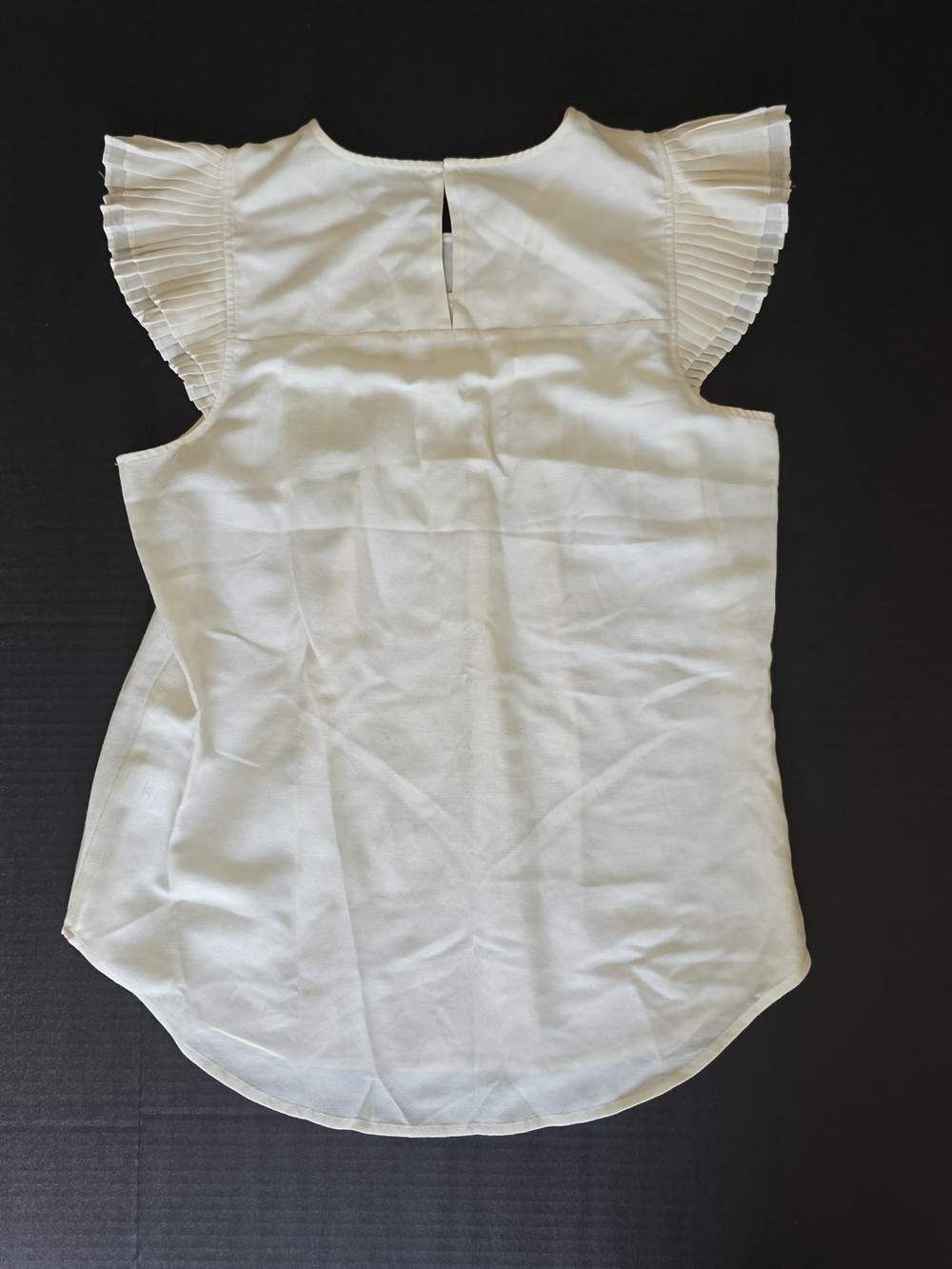 J. Crew Ivory Silk Blouse Plated Flutter Slevees Clean girl Mininmalist Scandi - Picture 7 of 7